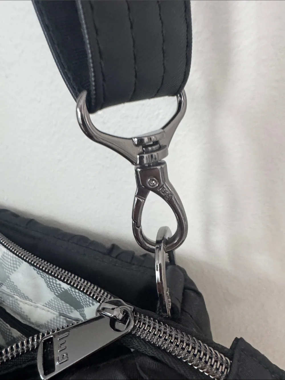 Lug Classic Crossbody- Flounce